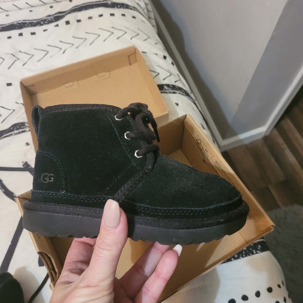 Ugg toddler boots